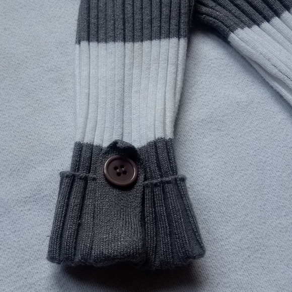 V-neck Sweater - Picture 3 of 5